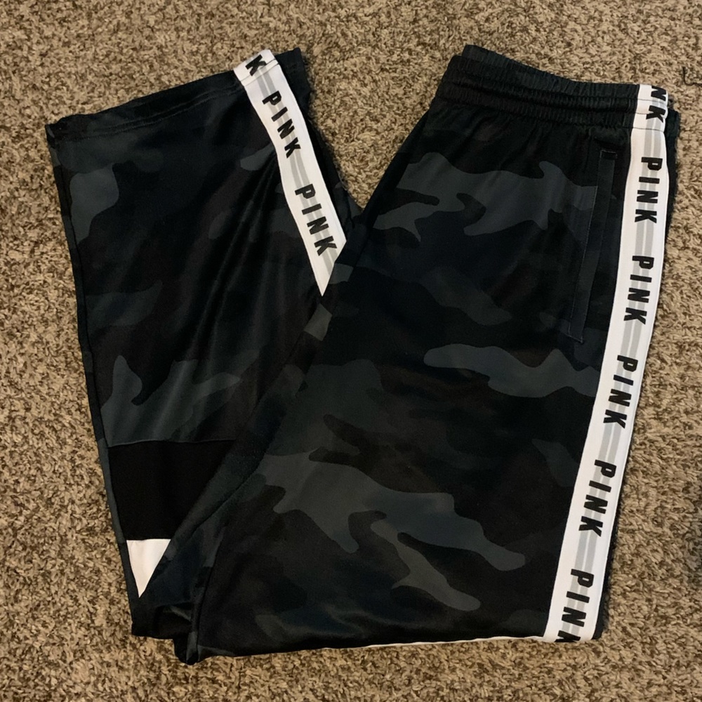 PINK VICTORIAS SECRET camo sweat pants size XL